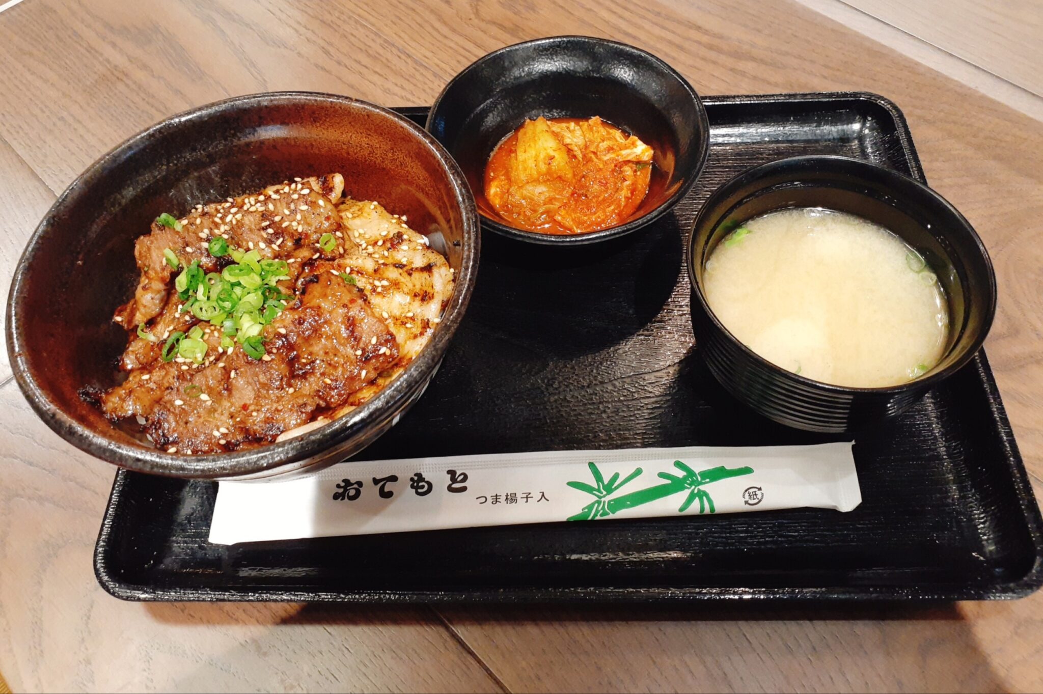 【東北には1店舗】三冠に納得！「もち豚カルビ丼」が激旨だった件～マルハのカルビ丼/イオンモール新利府南館店～ - せんだいマチプラ